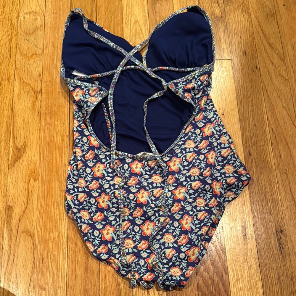 Jessica Simpson Multicolor Patterned Swimsuit - Picture 4 of 5